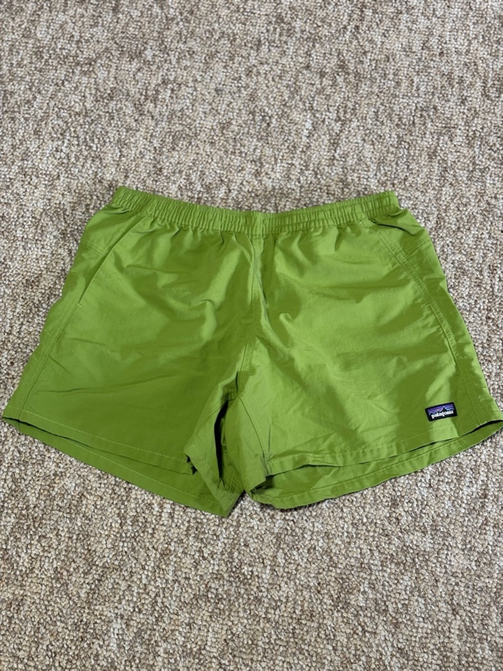 Patagonia Green Baggies Women’s Medium